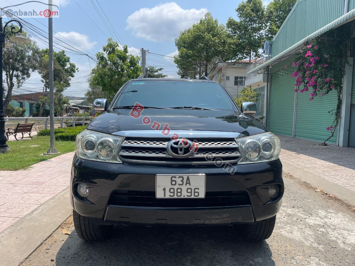 Toyota Fortuner 2.7V 4x4 AT