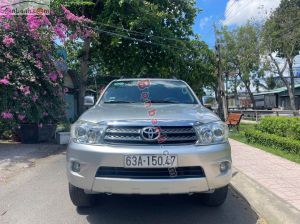 Xe Toyota Fortuner 2.7V 4x4 AT 2011