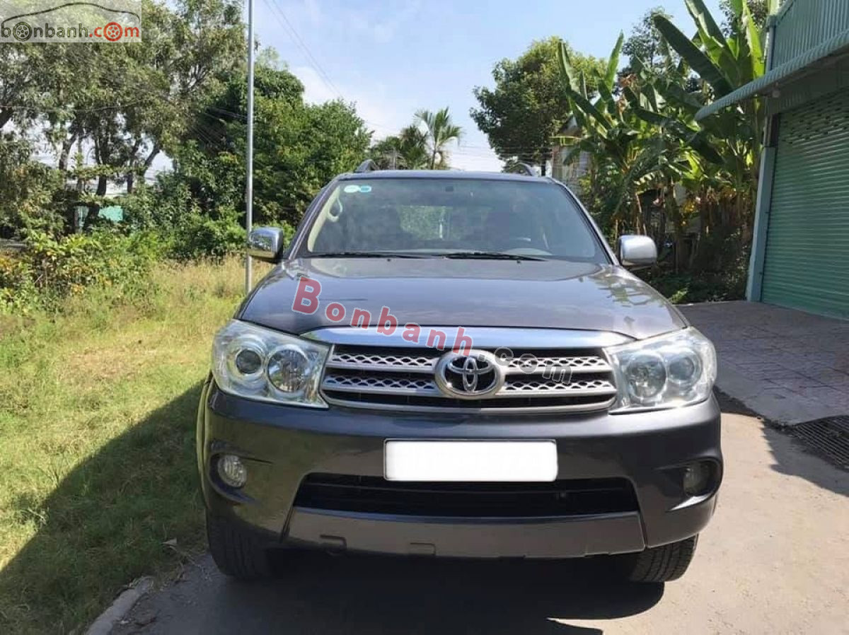 Toyota Fortuner 2.7V 4x4 AT 2009