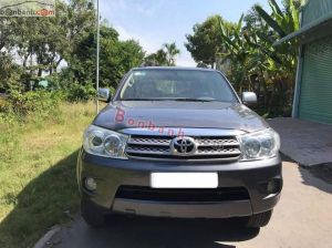 Toyota Fortuner 2.7V 4x4 AT